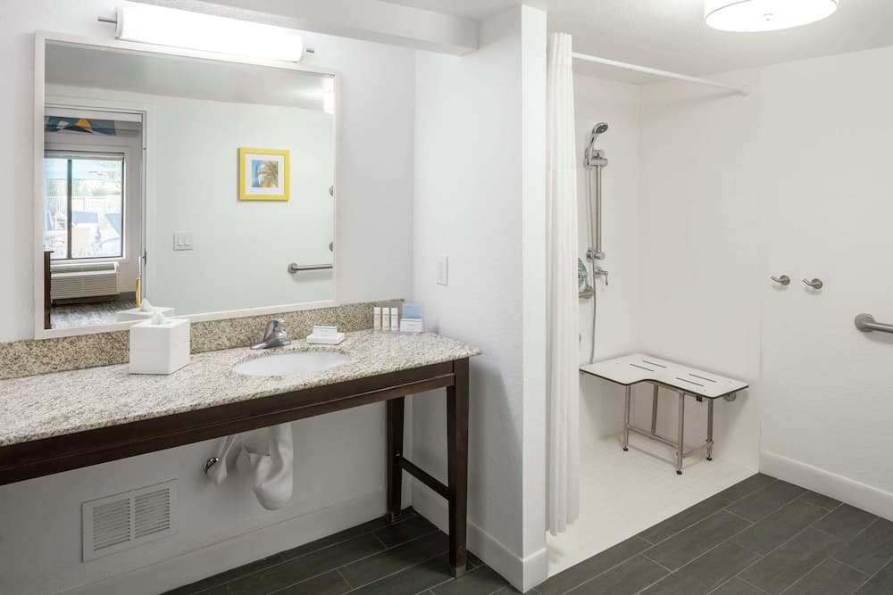Hampton Inn & Suites by Hilton Miami-Doral/Centro Commerciale Dolphin — 28