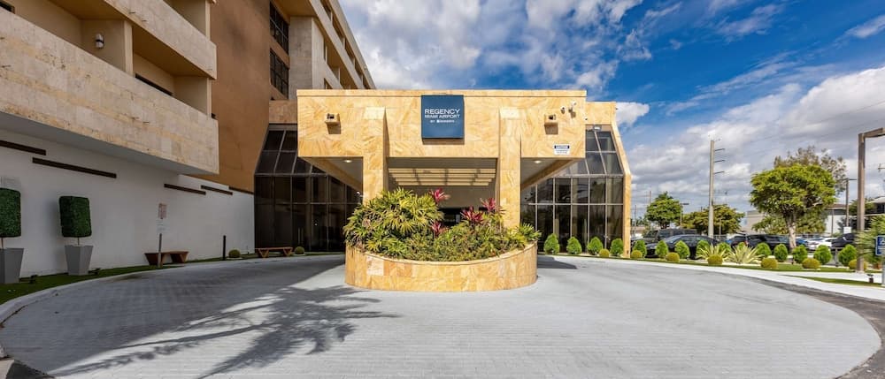 Regency Miami Airport by Sonesta — 17