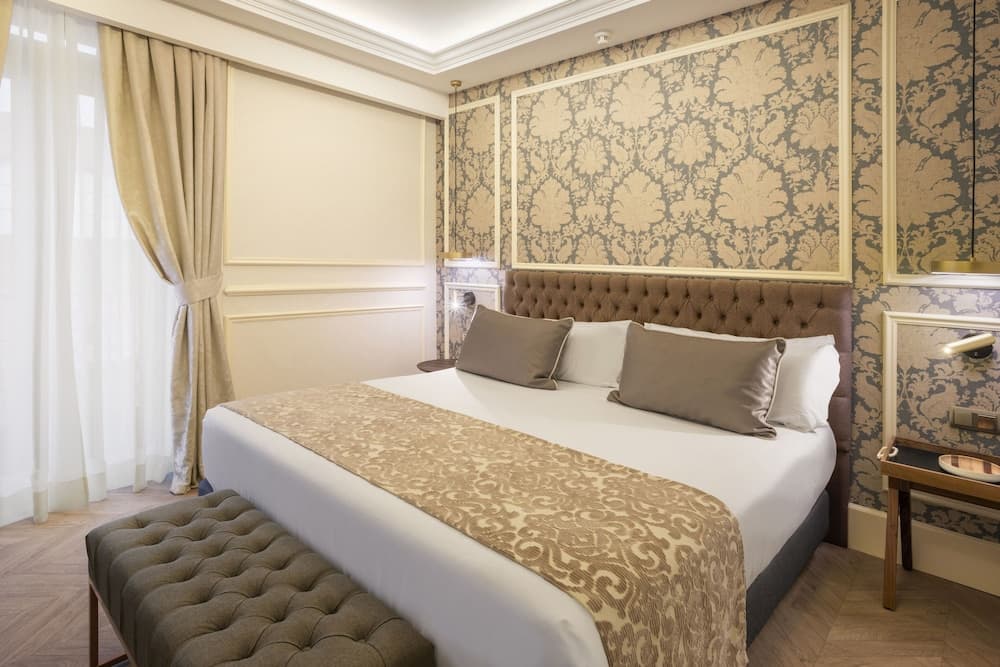 Catalonia Las Cortes Hotel — 29