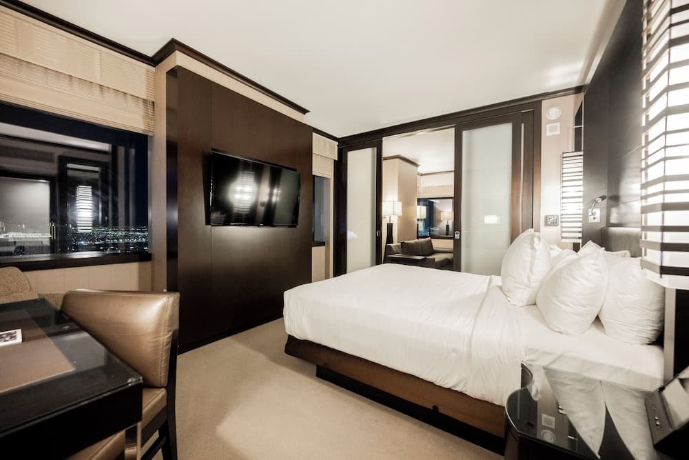 StripViewSuites im Vdara — 26