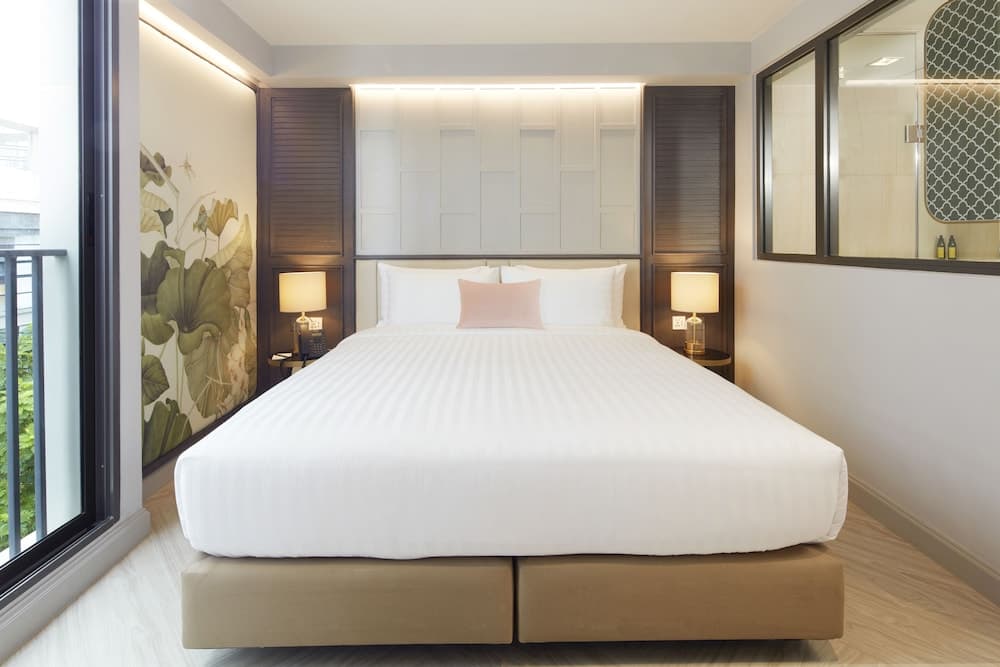 The Quarter Ploenchit by UHG — 11