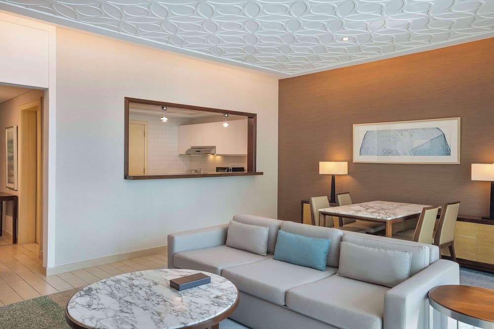 DoubleTree by Hilton Dubai - Jumeirah Beach — 10