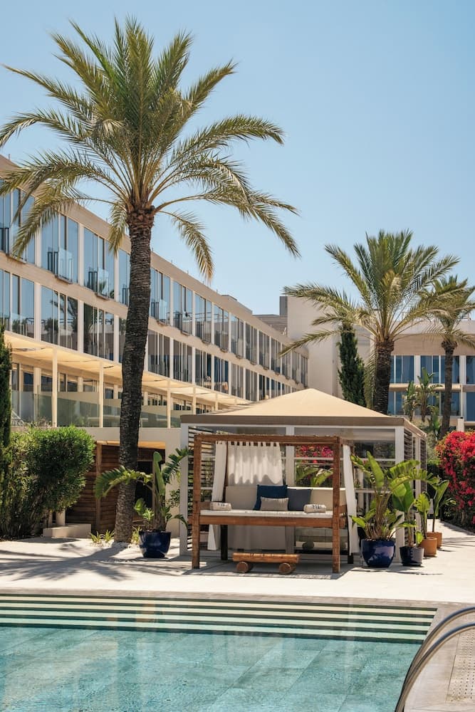 ME Ibiza - The Leading Hotels of the World — 15