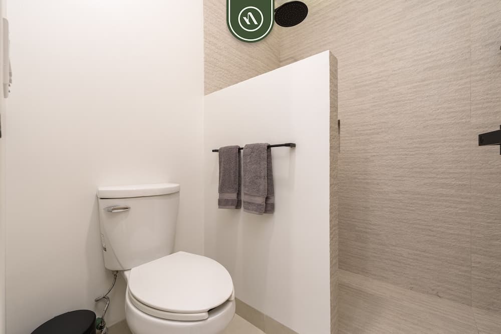 Tower 605 by Naya Homes — 30