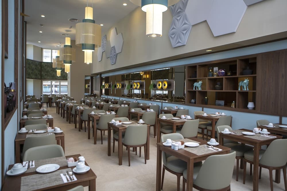 Hotel Riu Plaza España — 12