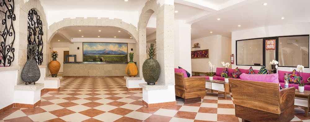 Nomads Party Hotel & Hostal — 2