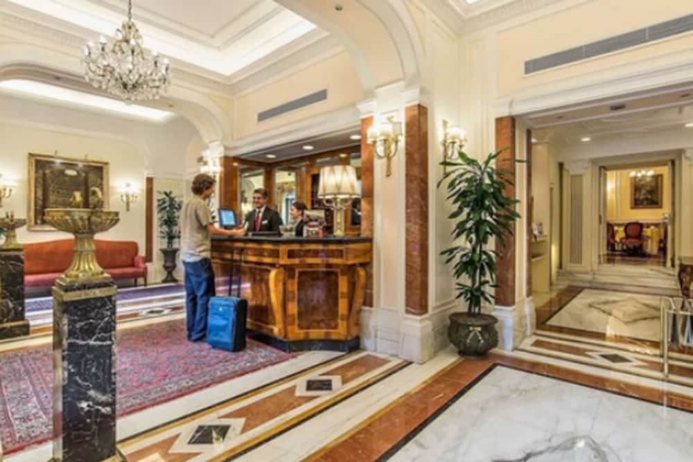 Albergo Del Senato — 29