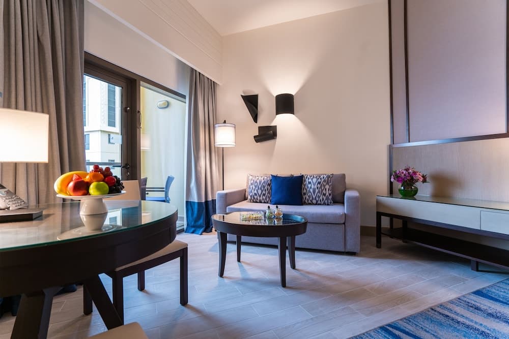 Amwaj Rotana, Jumeirah Beach - Dubai — 11