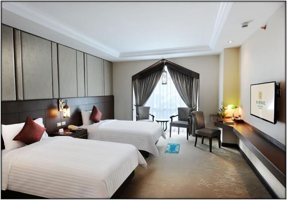 Al Meroz Bangkok — 24
