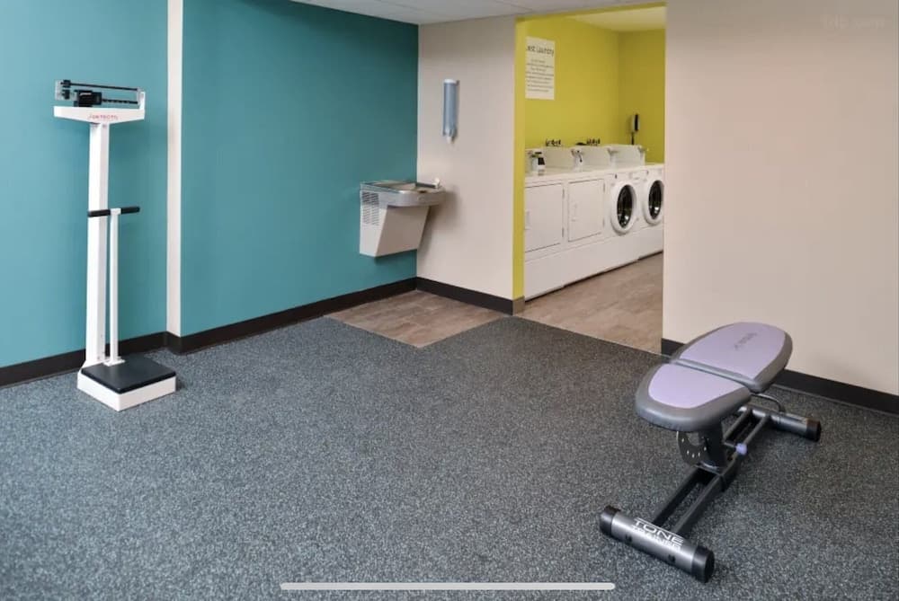 Red Roof Inn PLUS+ & Suites Tampa — 22