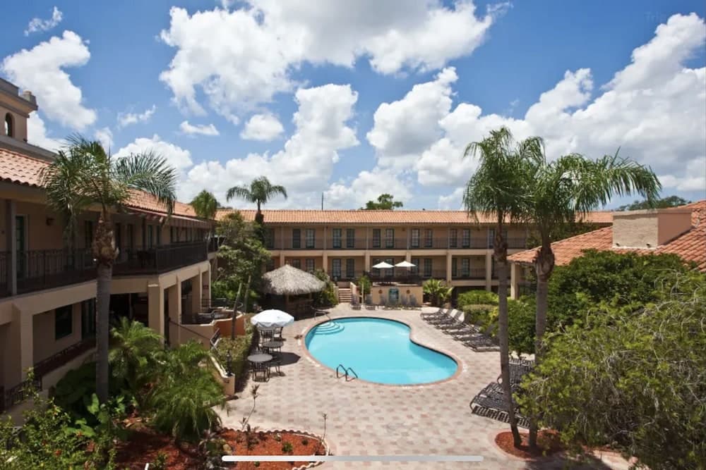 Red Roof Inn PLUS+ & Suites Tampa — 19