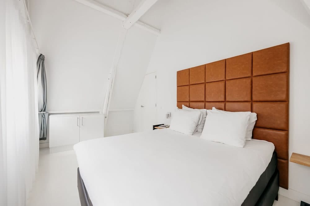 YAYS Amsterdam Salthouse Canal por Numa — 17