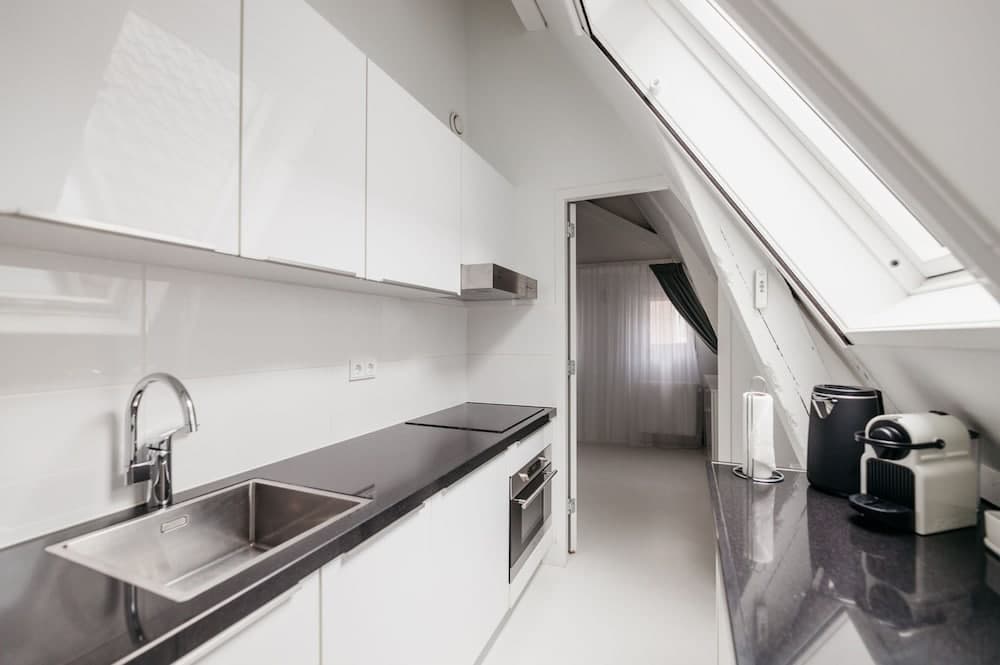 YAYS Amsterdam Salthouse Canal by Numa — 20
