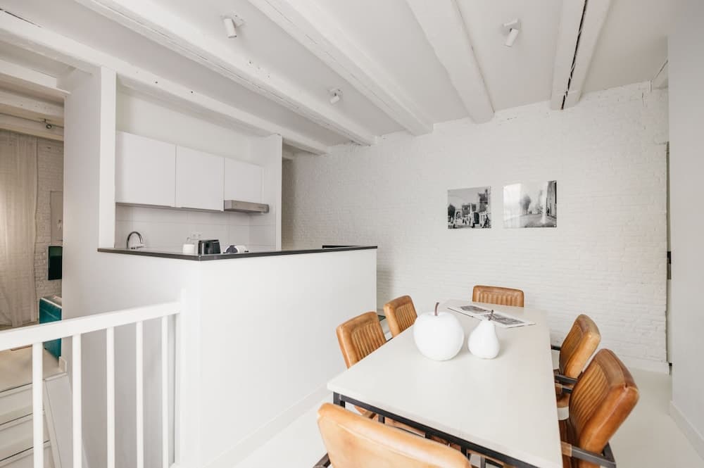 YAYS Amsterdam Salthouse Canal by Numa — 19