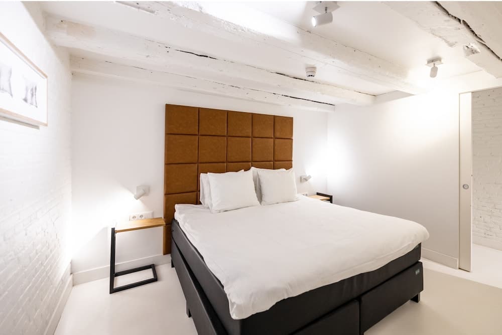 YAYS Amsterdam Salthouse Canal por Numa — 7
