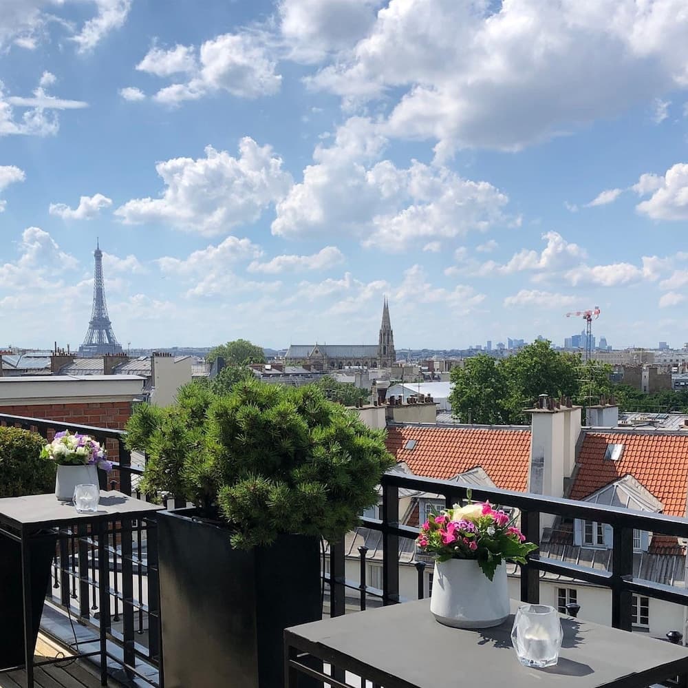 Hôtel Pont Royal — 2