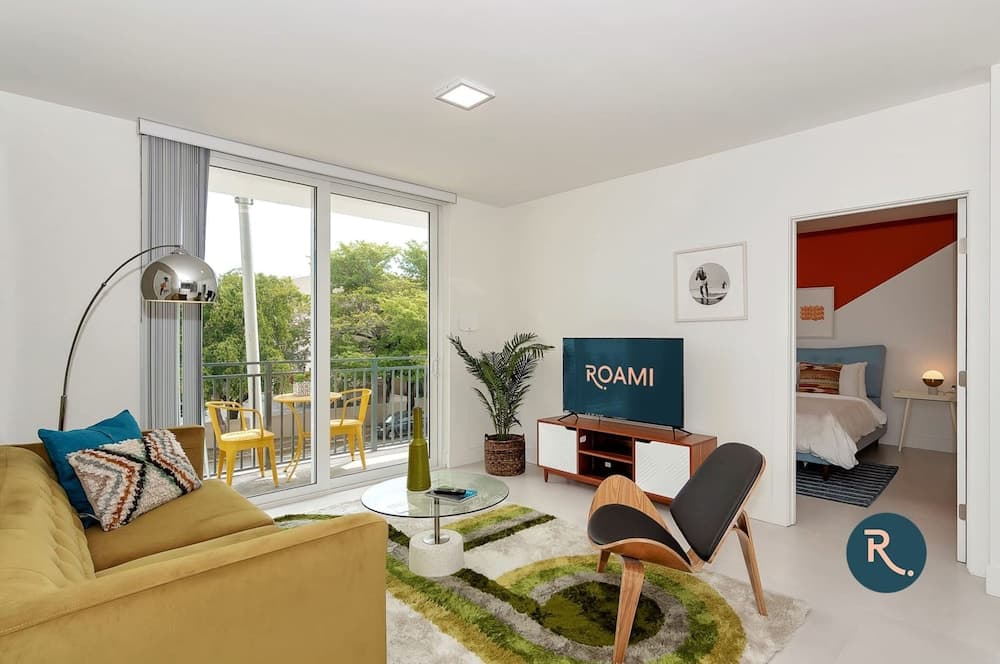 Roami im Grove 27 — 25