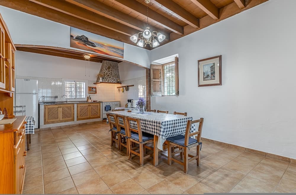 Cas Consul in Ibiza With 4 Bedrooms and 3 Bathrooms — 10