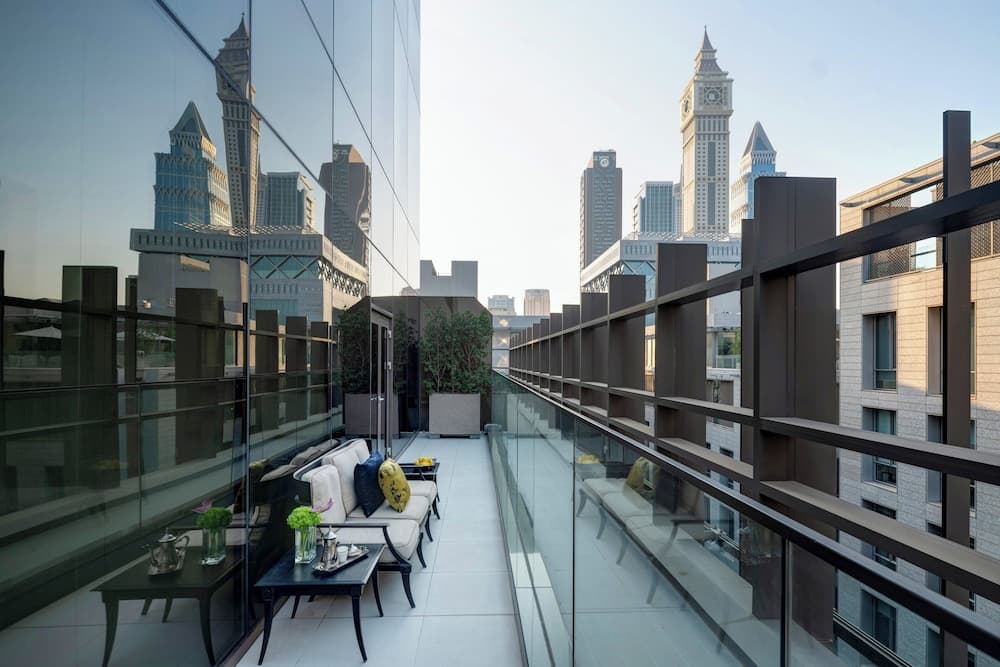 Four Seasons Hotel Dubai International Financial Centre — 28