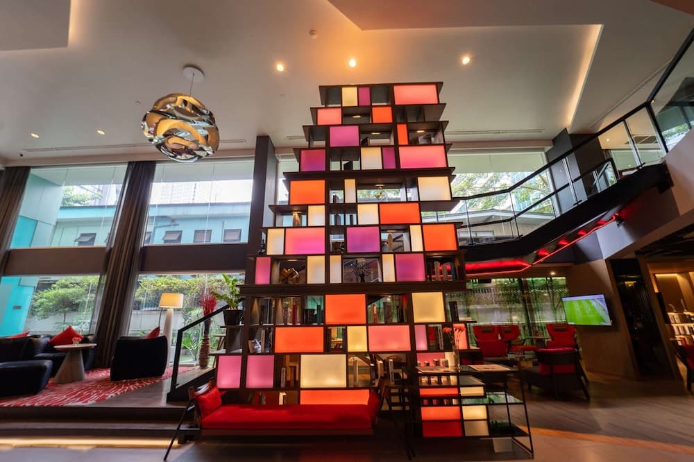 PARK PLAZA BANGKOK SOI 18 — 4