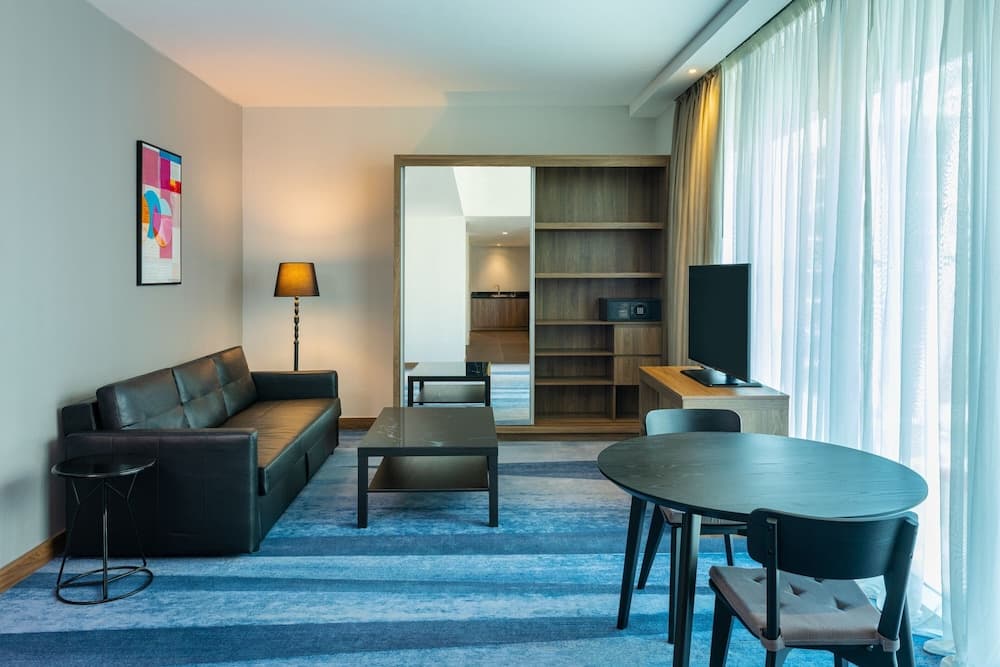 Aloft Palm Jumeirah — 8