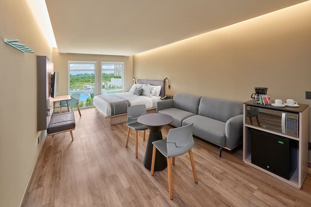 City Express Plus by Marriott Cancún Aeropuerto Riviera — 14