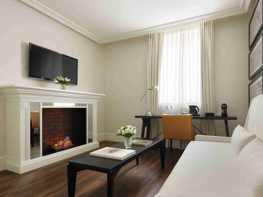 Only YOU Boutique Hotel — 25