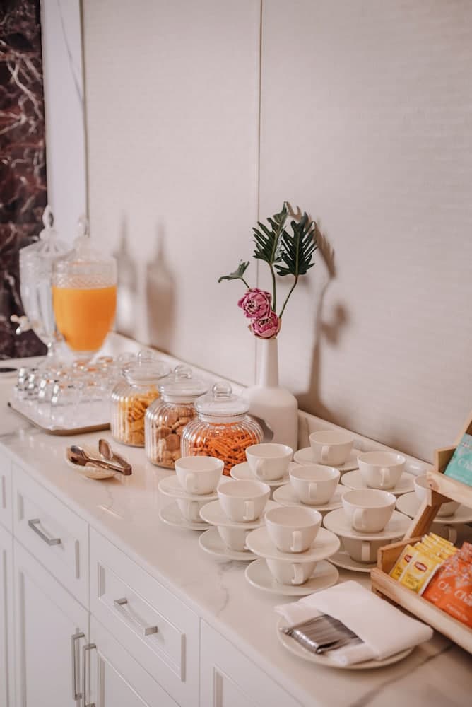 Aira Hotel Bangkok — 17