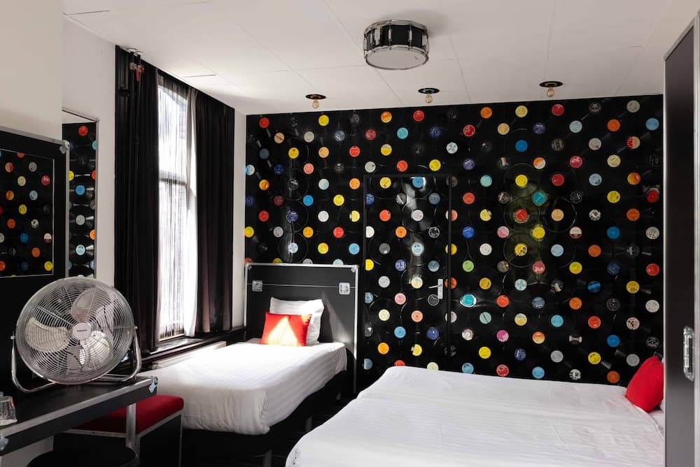BackStage Hotel Amsterdam — 15