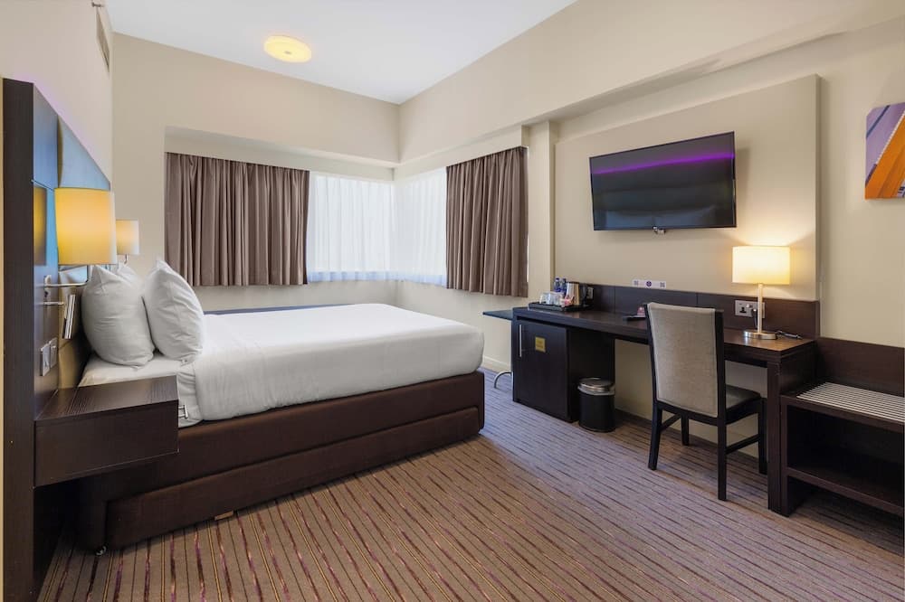 Premier Inn Dubai Ibn Battuta Mall — 17