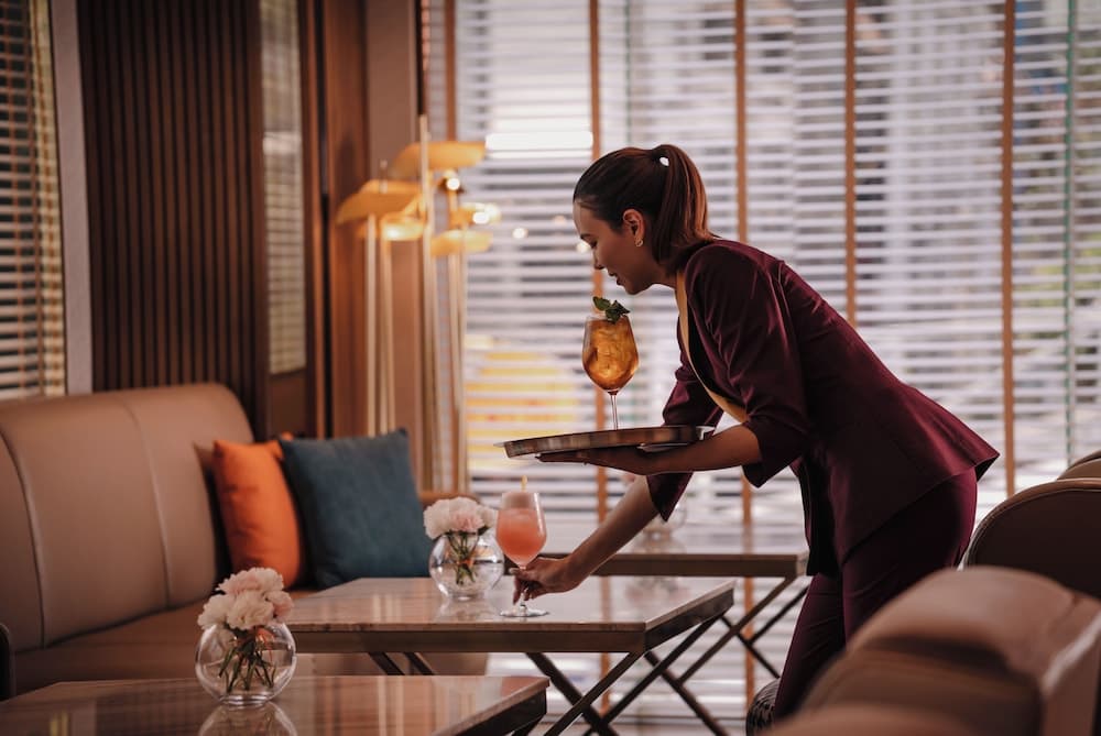 Aira Hotel Bangkok — 12