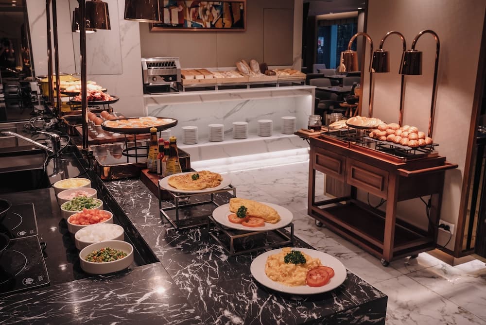 Aira Hotel Bangkok — 21