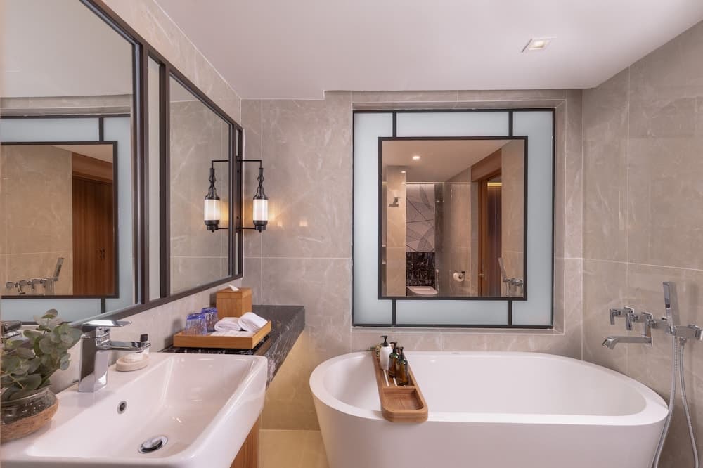 Nysa Hotel Bangkok Sukhumvit 11 — 22