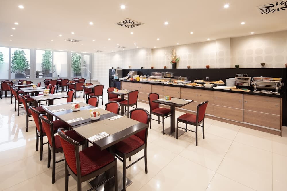 Hotel Lugano — 4