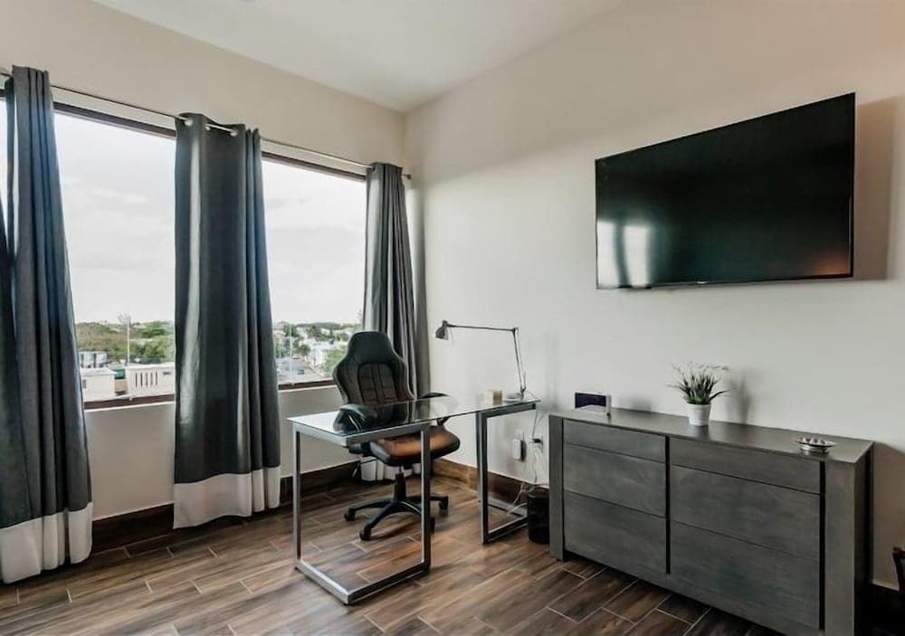 Sky Inn Cancún — 12