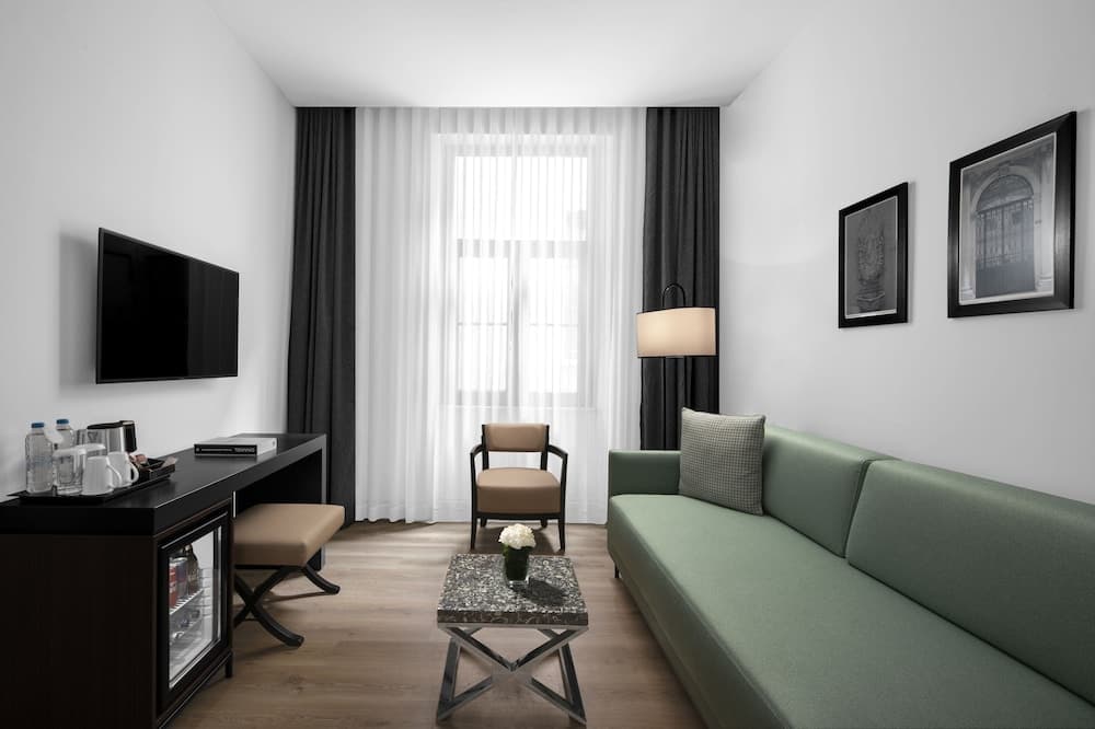 Akka Suites Taksim — 26