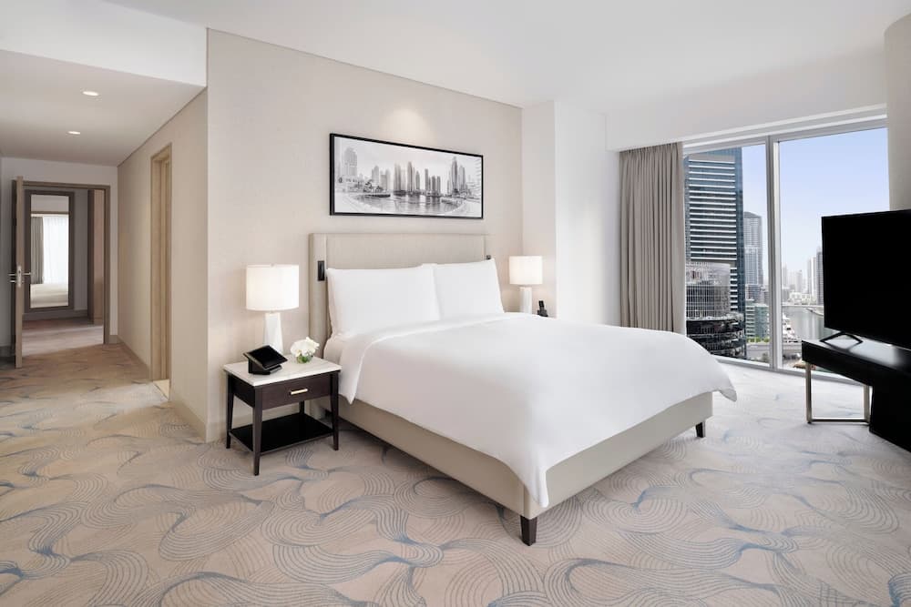 JW Marriott Hotel Marina — 4