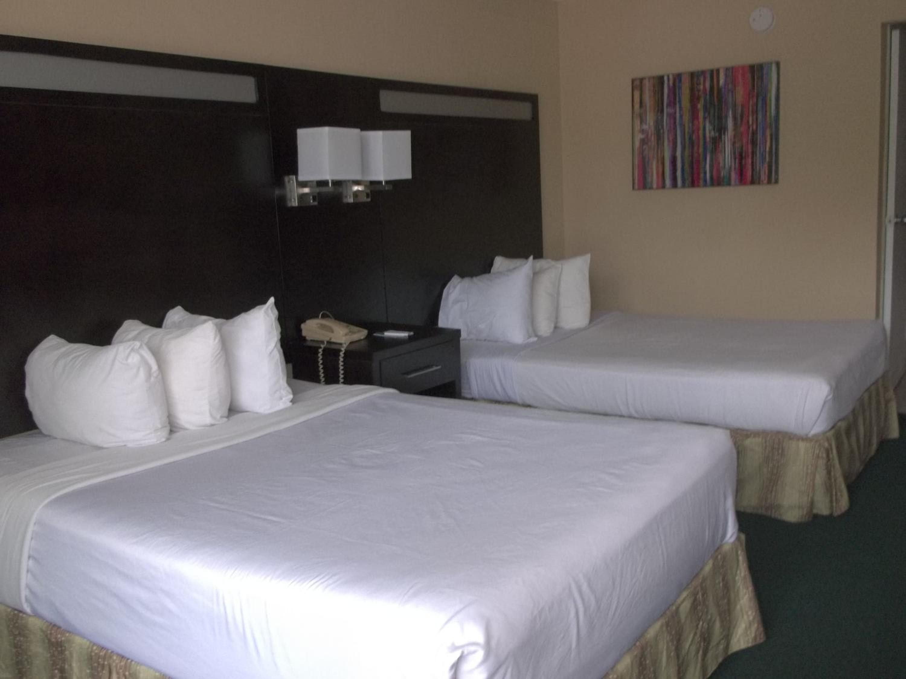 Days Inn by Wyndham Fort Lauderdale Airport Cruise Port — 9