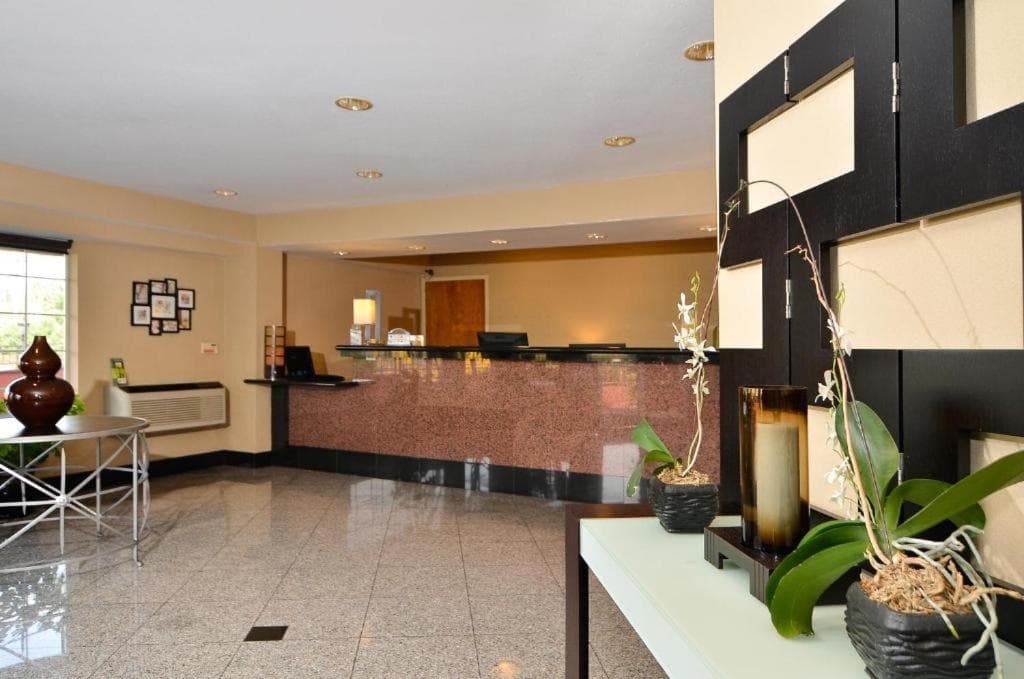 Hotel Silver Lake — 2