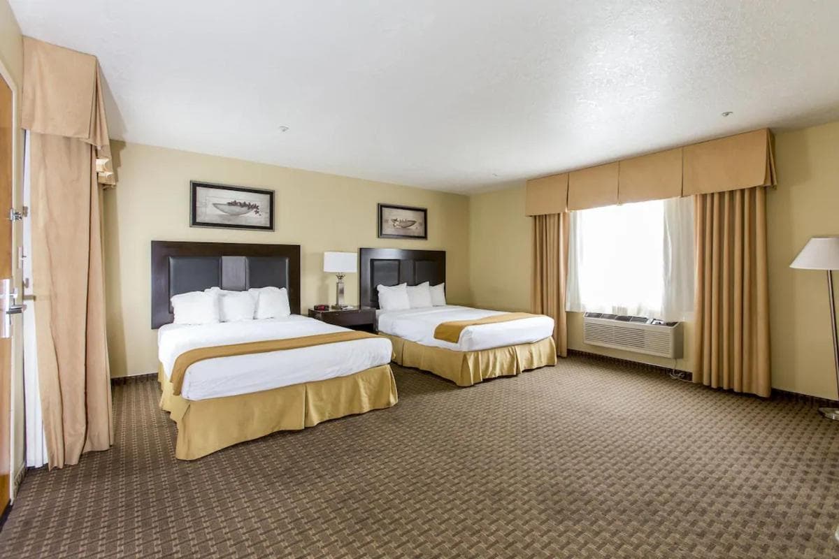 Hotel Silver Lake — 4