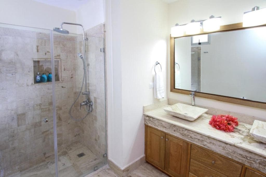 Spacious 3 BDR fully-equipped condo with pool and golf view — 2