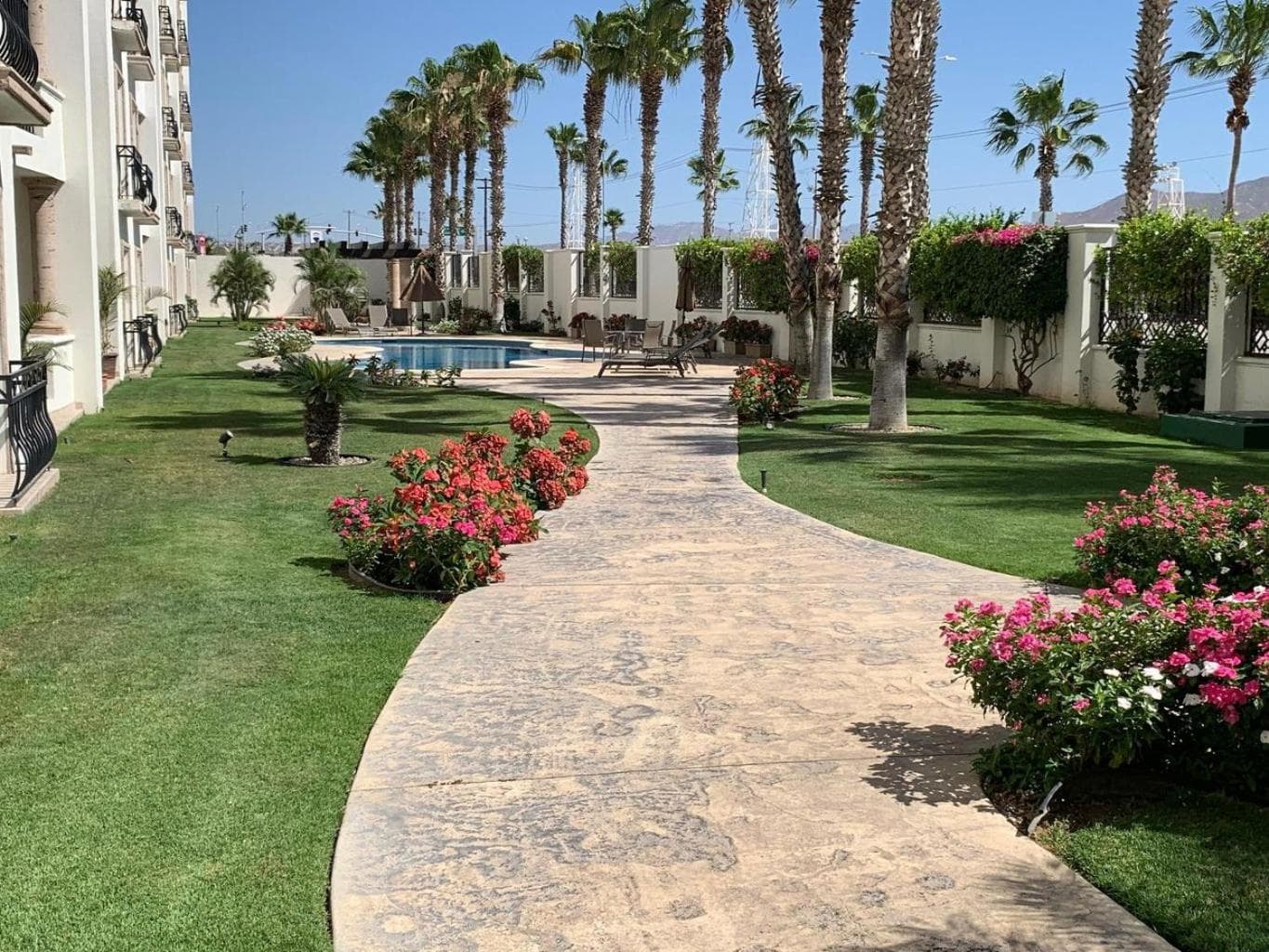 Perfect location - Puerta Cabo Village 500 steps to the beach & resorts — 13