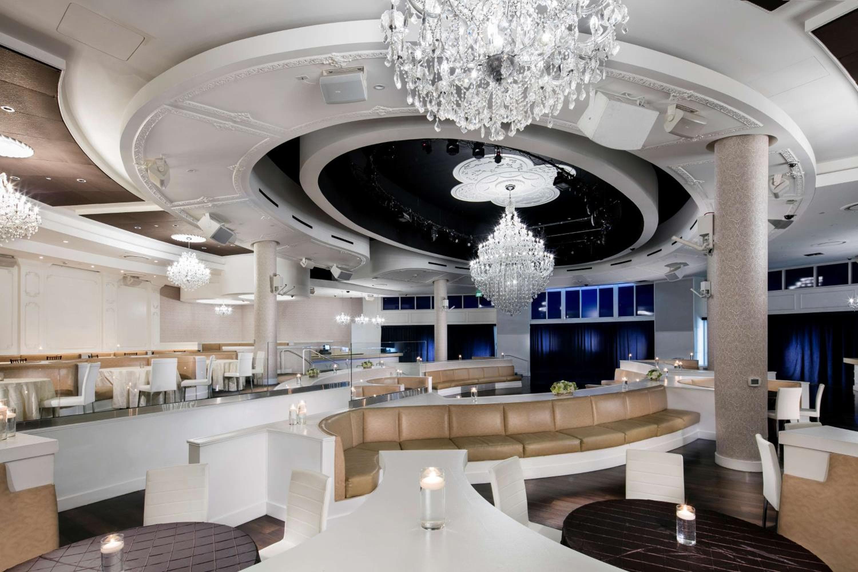 Tropicana Las Vegas a DoubleTree by Hilton Resort & Casino - Free Parking — 8