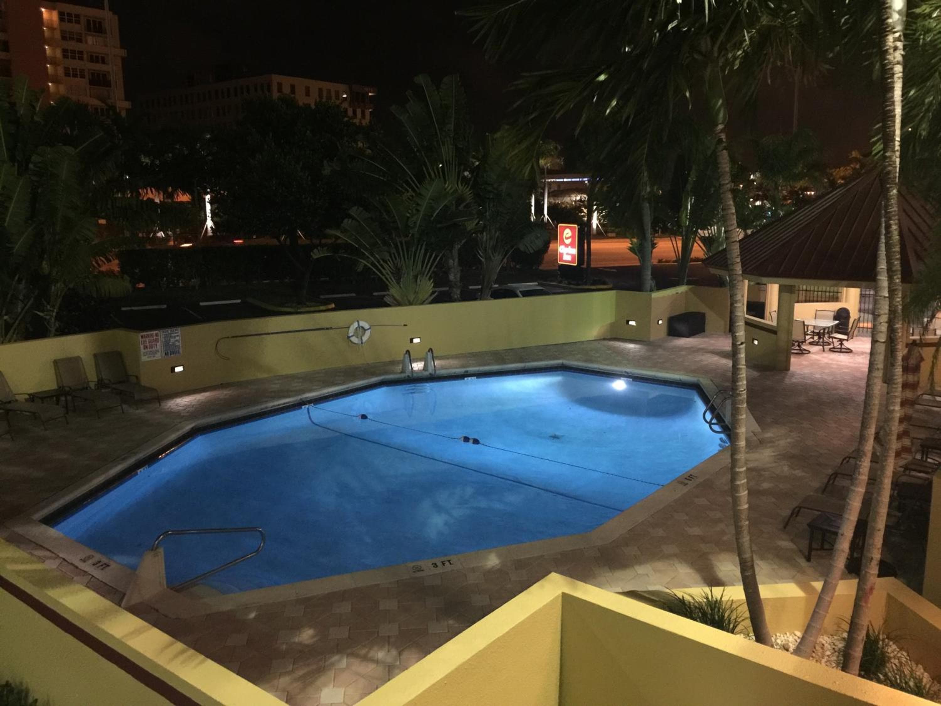 The Link Hotel on Sunrise — 30