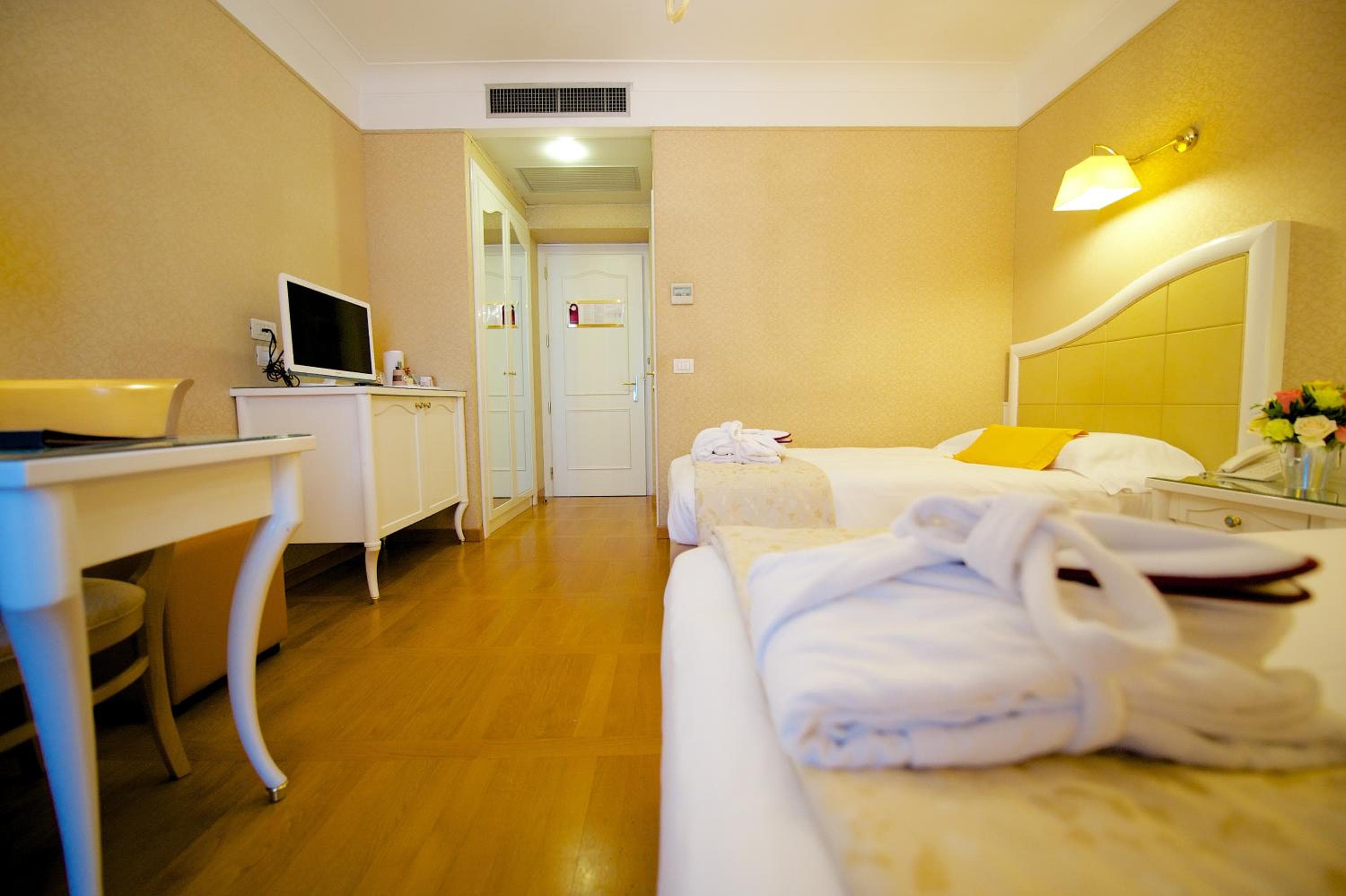 Hotel Mercure Milano Centro — 10