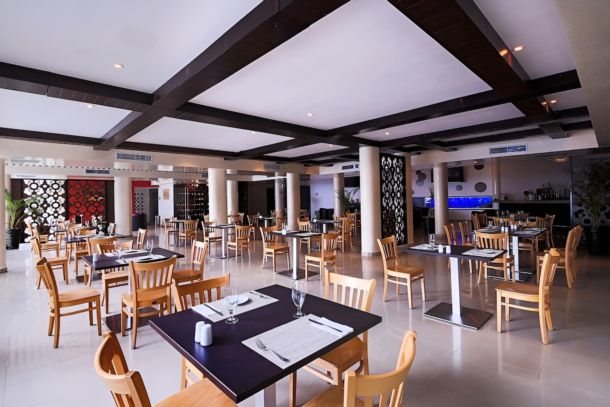 Le Reve Beachfront Hotel — 9