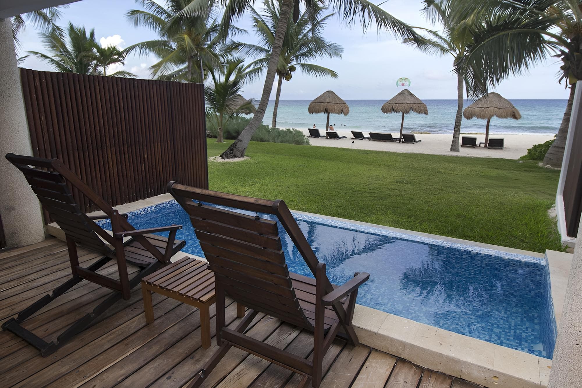 Le Reve Beachfront Hotel — 22