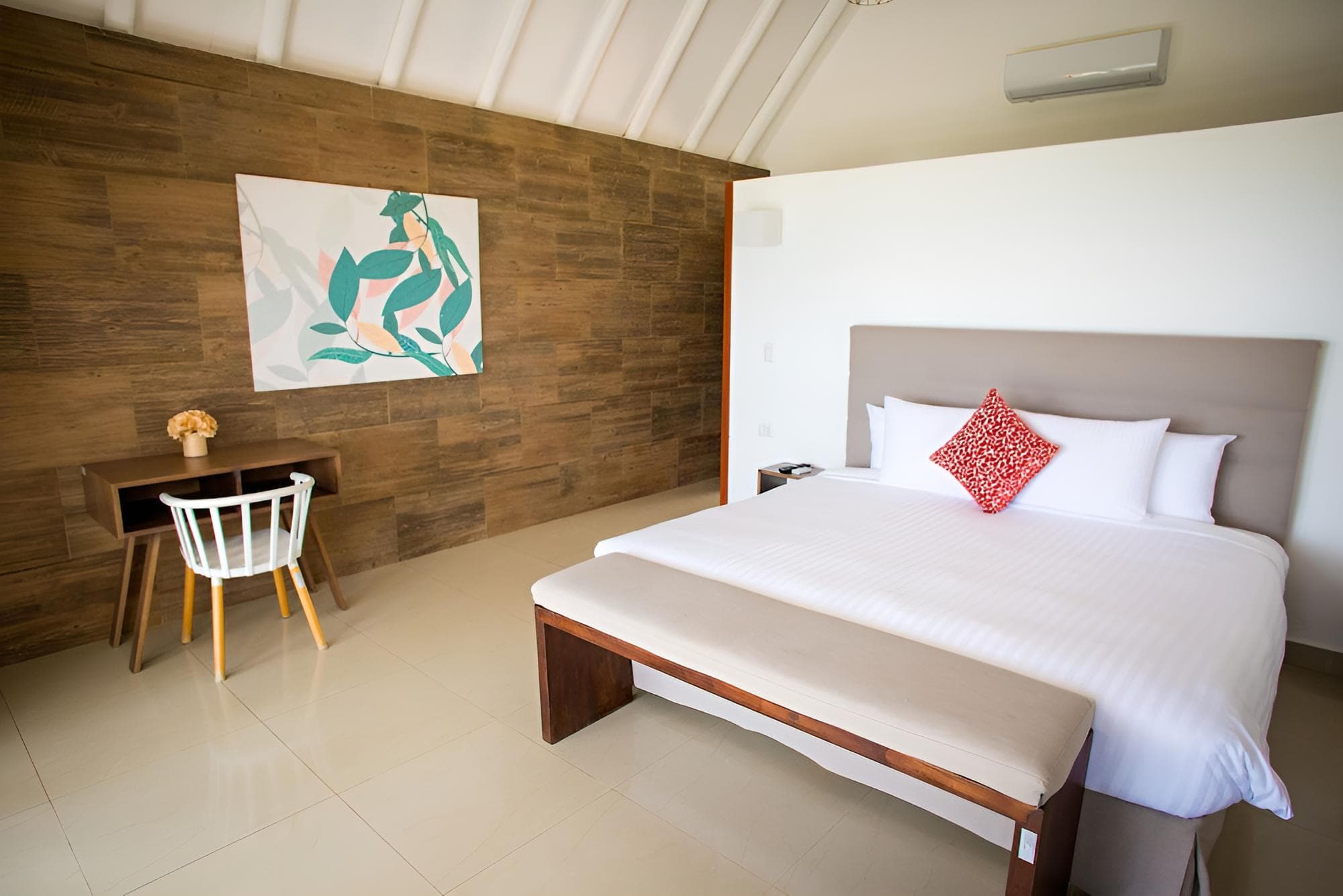 Le Reve Beachfront Hotel — 11