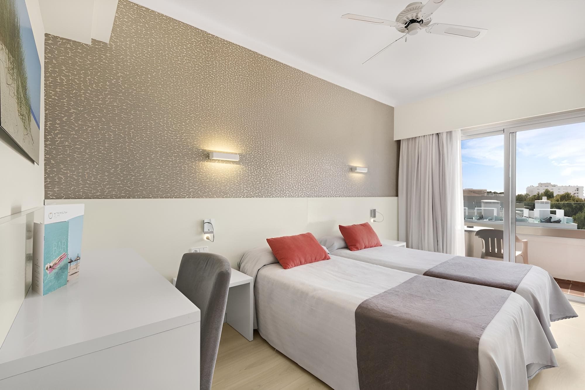 Hotel Metropolitan Playa — 9