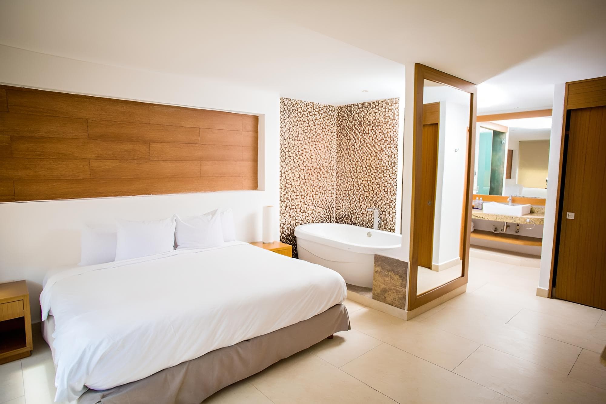 Le Reve Beachfront Hotel — 23